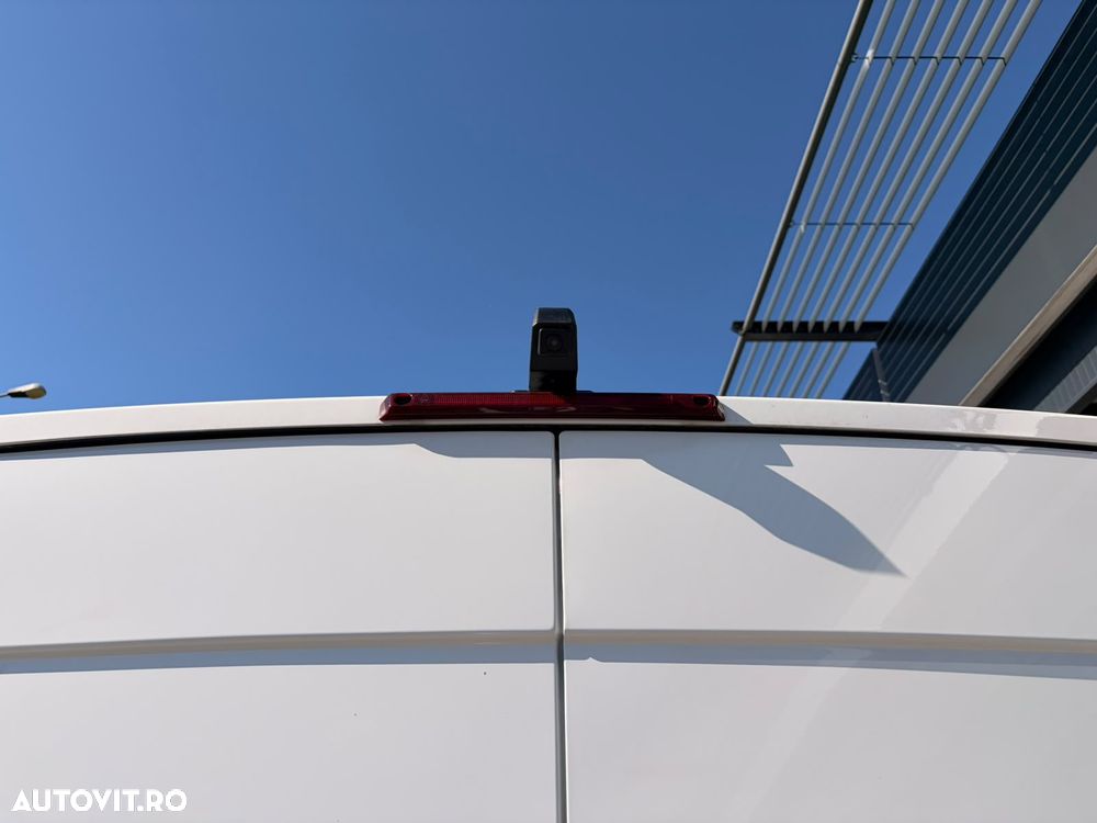 Nissan Interstar - 6