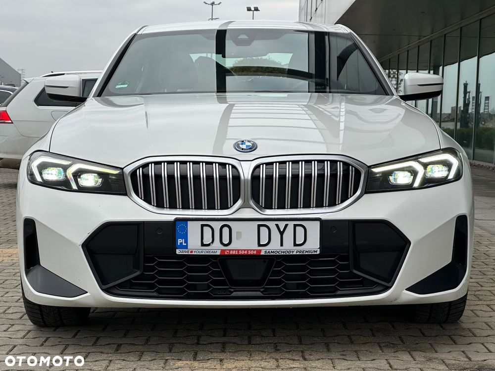 BMW Seria 3 320e M Sport - 12