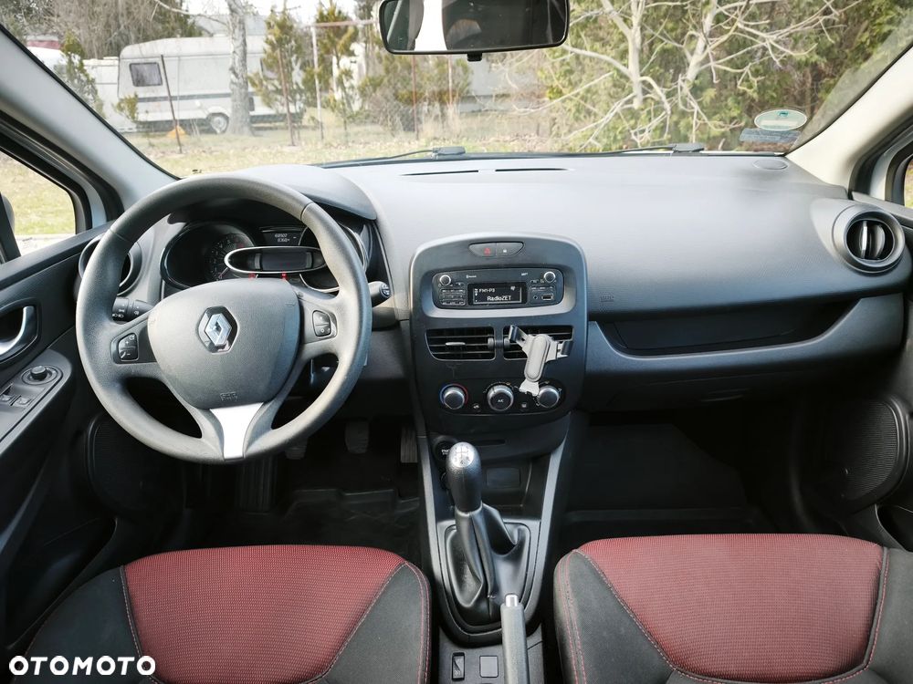 Renault Clio 1.2 16V Alize - 10