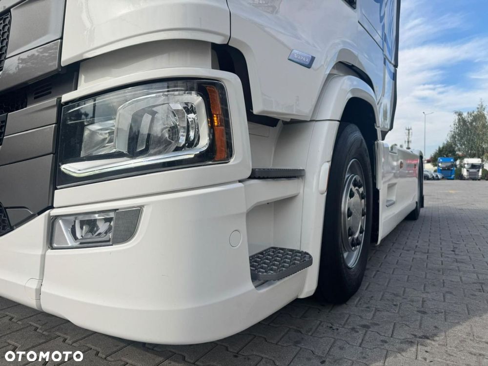 Scania S500 A4X2NA Standard Nowe opony tył - 9