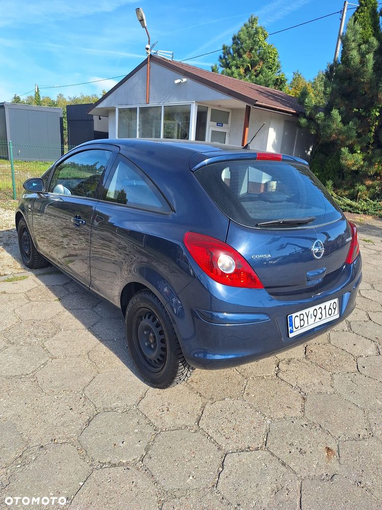 Opel Corsa 1.2 Cosmo - 3