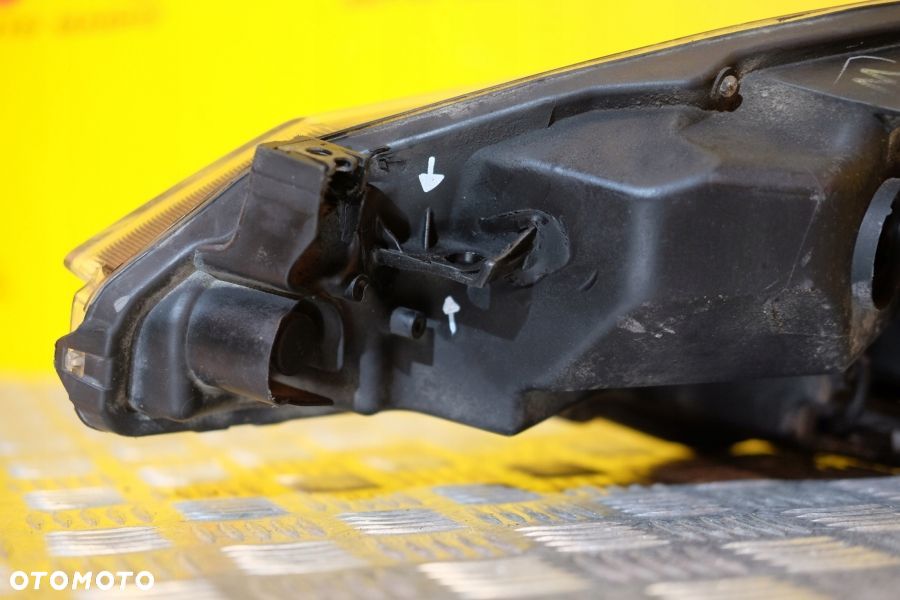 TOYOTA SCION TC 2014- REFLEKTOR LAMPA PRZÓD R USA - 5