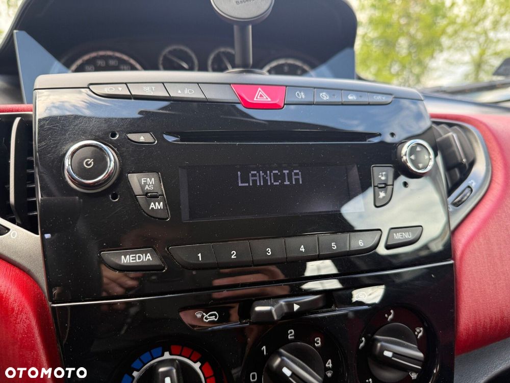 Lancia Ypsilon - 23