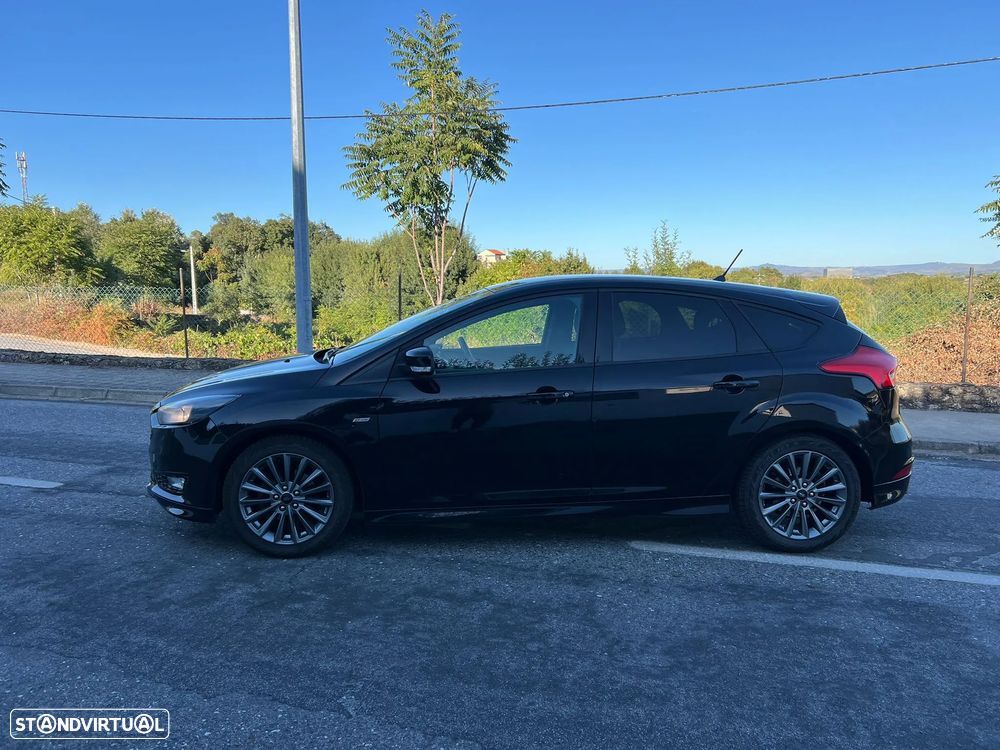 Ford Focus 1.5 TDCi EcoBlue ST-Line - 5