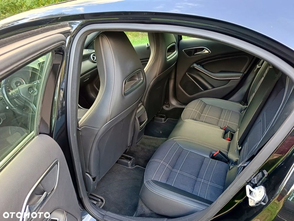 Mercedes-Benz Klasa A 200 CDI (BlueEFFICIENCY) 7G-DCT - 16