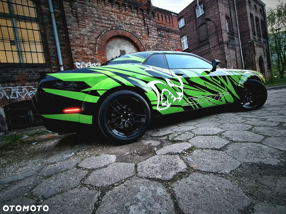 Dodge Challenger 6.4 Scat Pack - 3