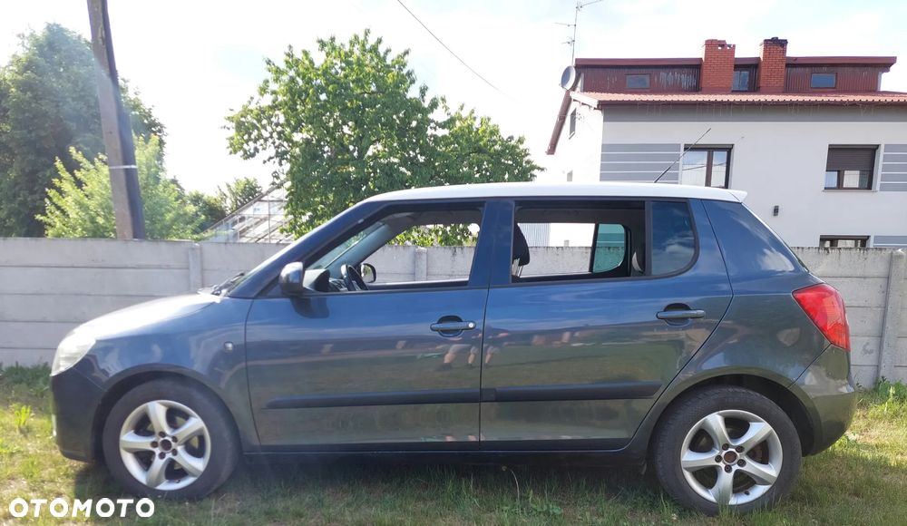 Skoda Fabia 1.6 16V Scout - 2