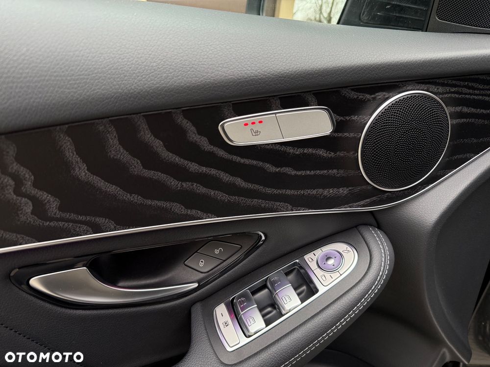 Mercedes-Benz GLC 220 d 4Matic 9G-TRONIC AMG Line - 16