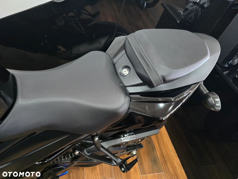 Suzuki GSX - 9