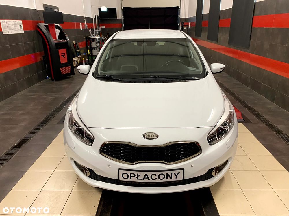 Kia Ceed 1.6 GDI Platinum Edition - 4