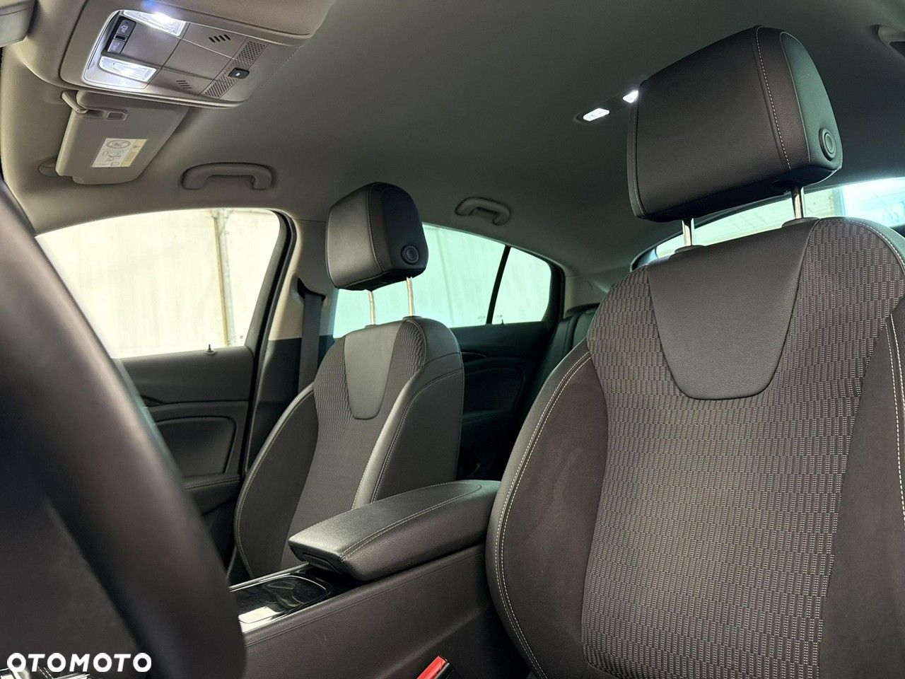 Opel Insignia - 11