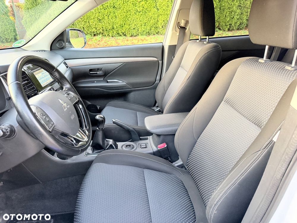 Mitsubishi Outlander - 7