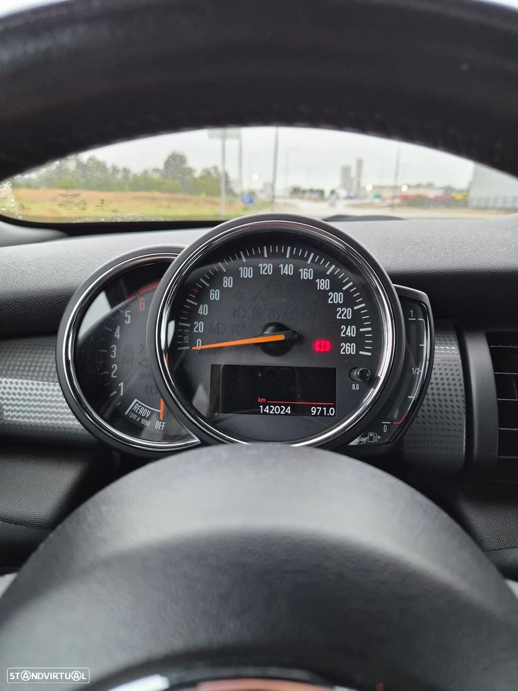 MINI 5 Portas Cooper D - 10