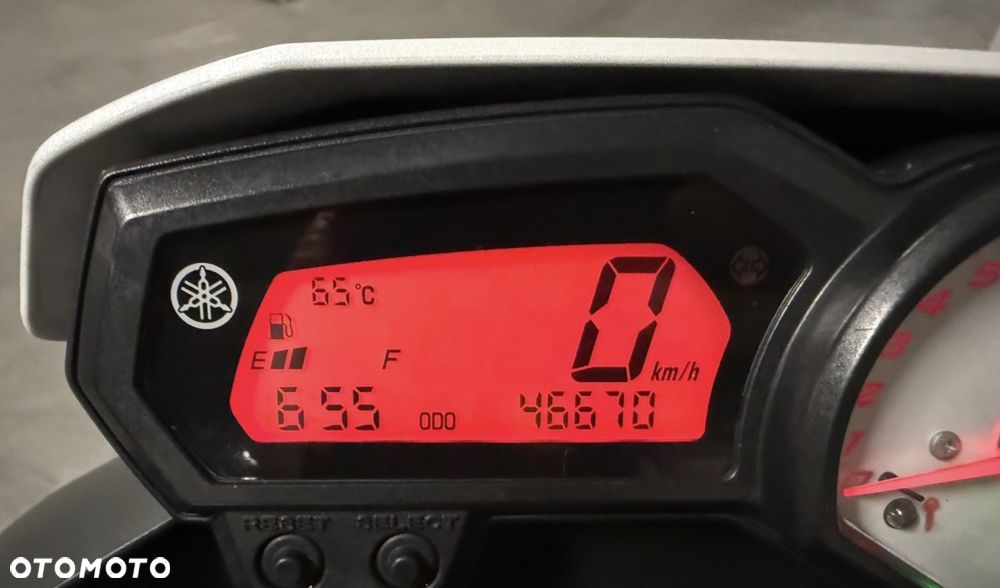 Yamaha FZ8 - 12