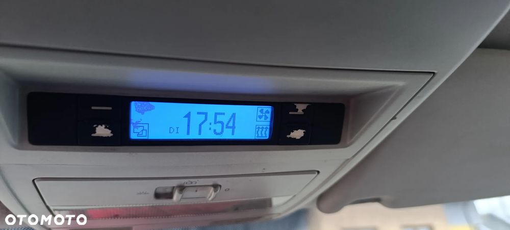 Volkswagen Transporter - 4