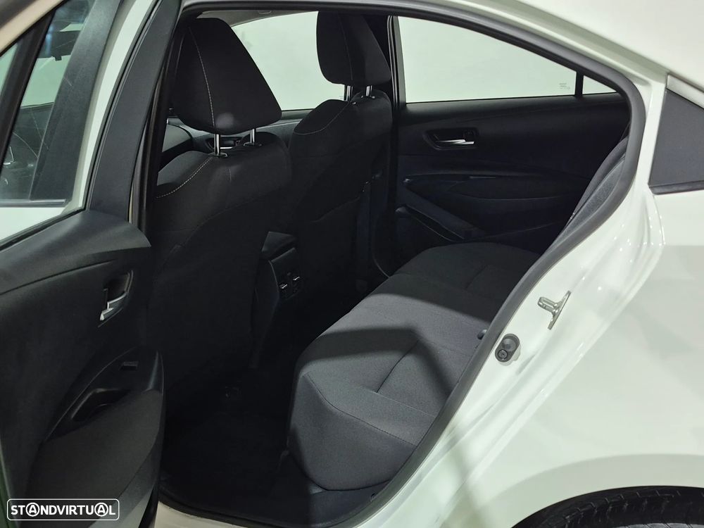 Toyota Corolla - 12