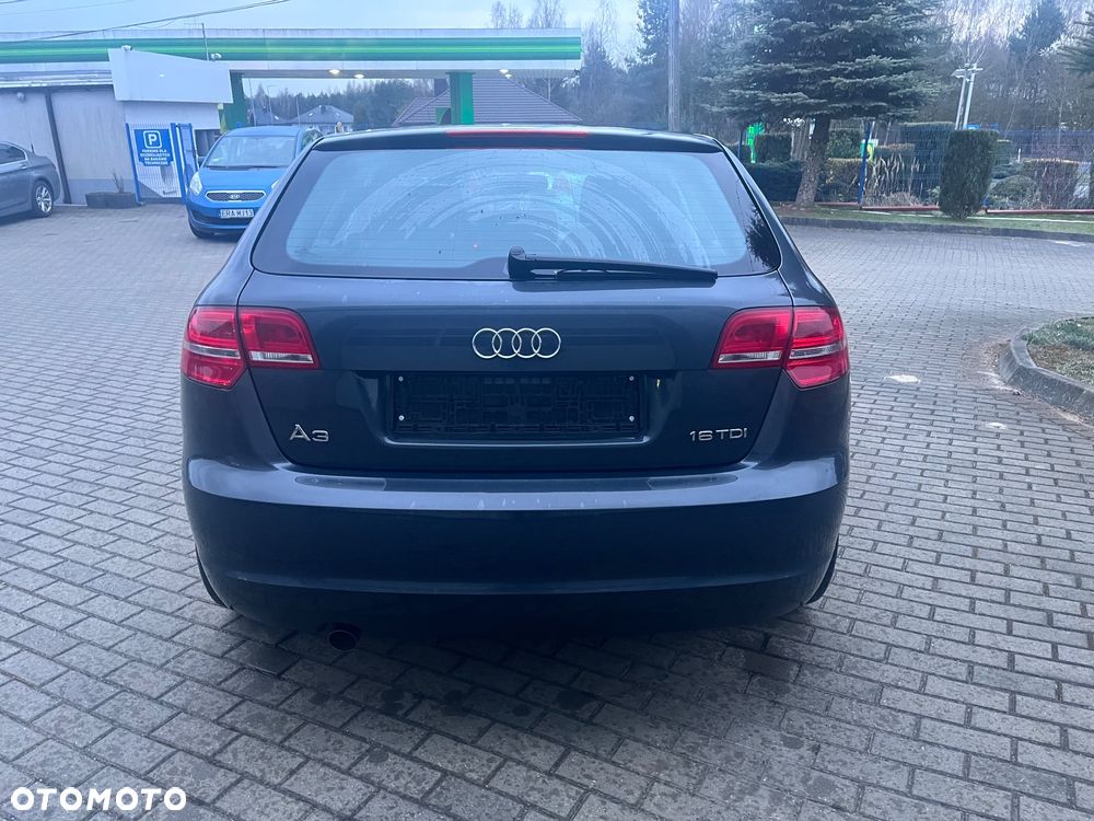 Audi A3 Sportback - 6