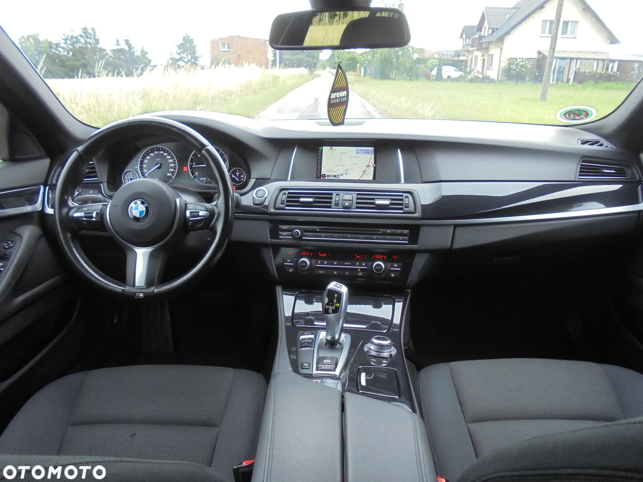 BMW Seria 5 520d Touring Luxury Line - 12