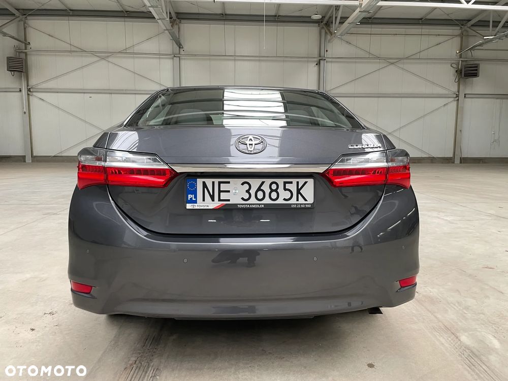 Toyota Corolla 1.6 Classic Plus - 7