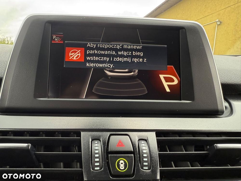 BMW Seria 2 216d - 30