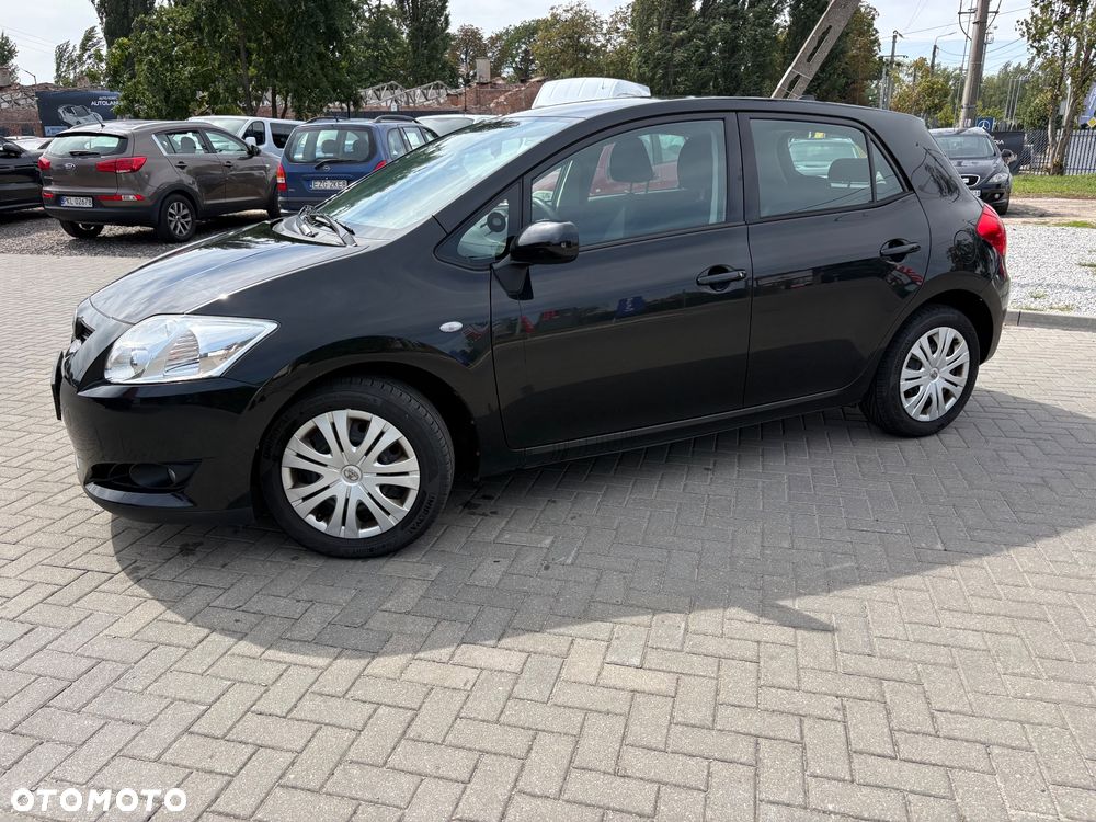 Toyota Auris 1.6 VVT-i Executive - 4