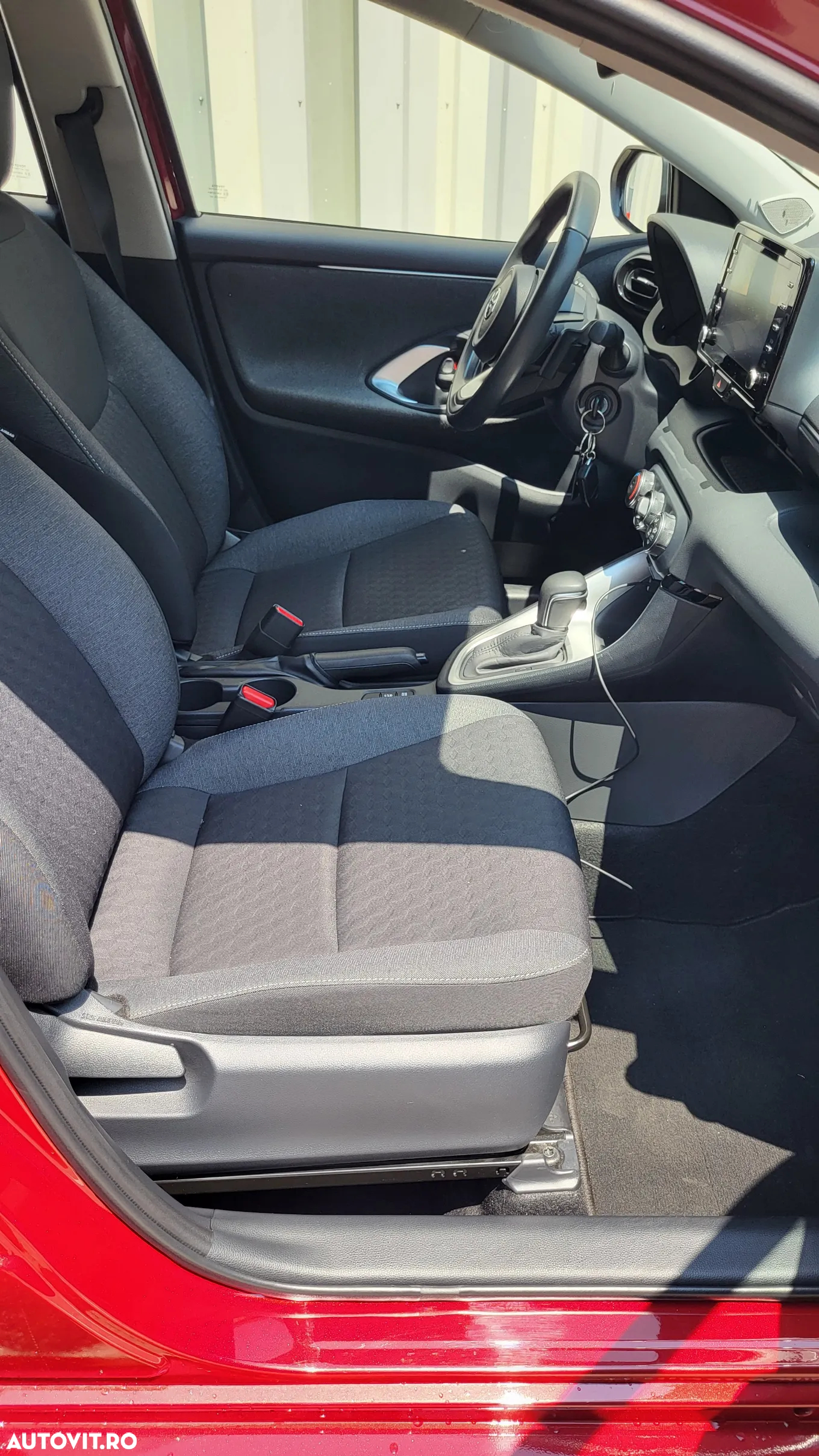 Toyota Yaris 1.5 L CVT Dynamic - 15