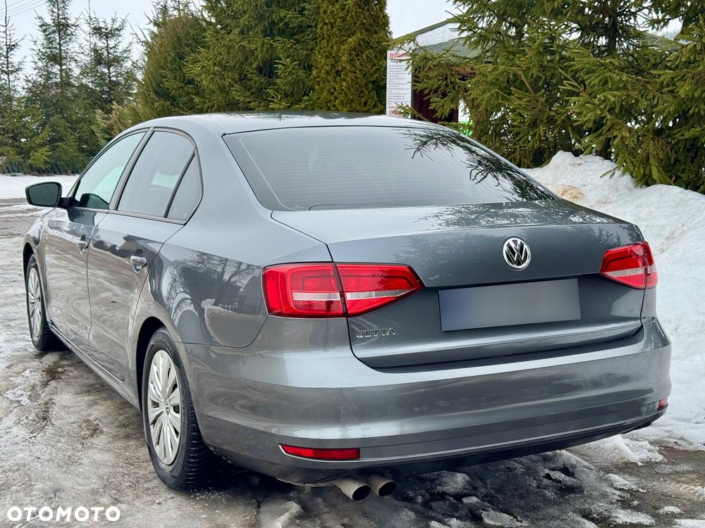 Volkswagen Jetta 2.0 Base - 4