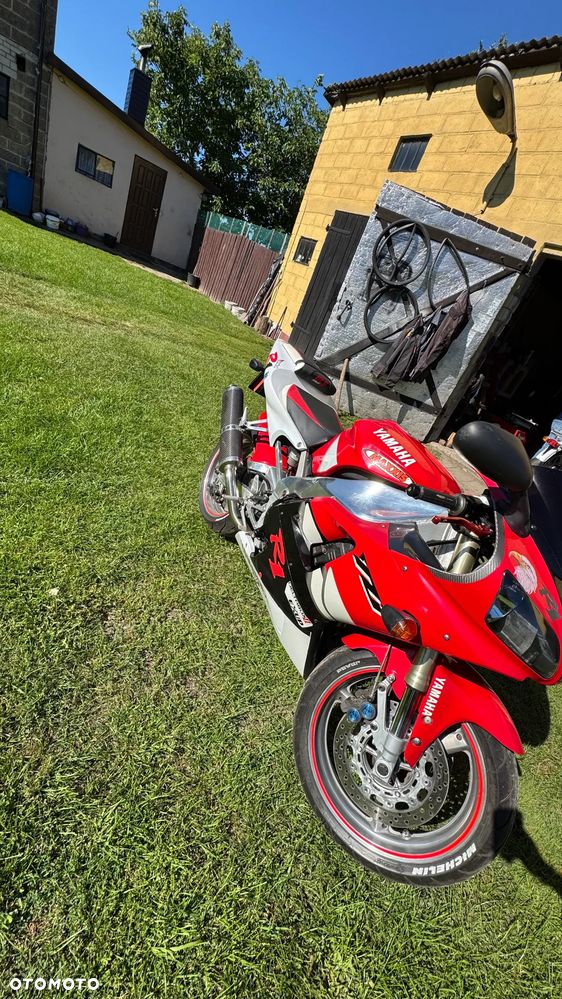 Yamaha YZF - 2