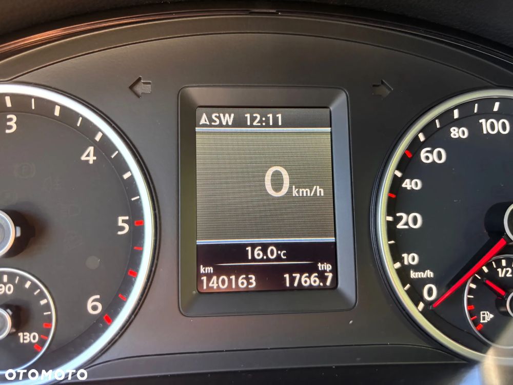 Volkswagen Tiguan 2.0 TDI R-Style - 30