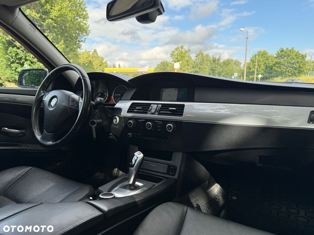 BMW Seria 5 520d Edition Exclusive - 18