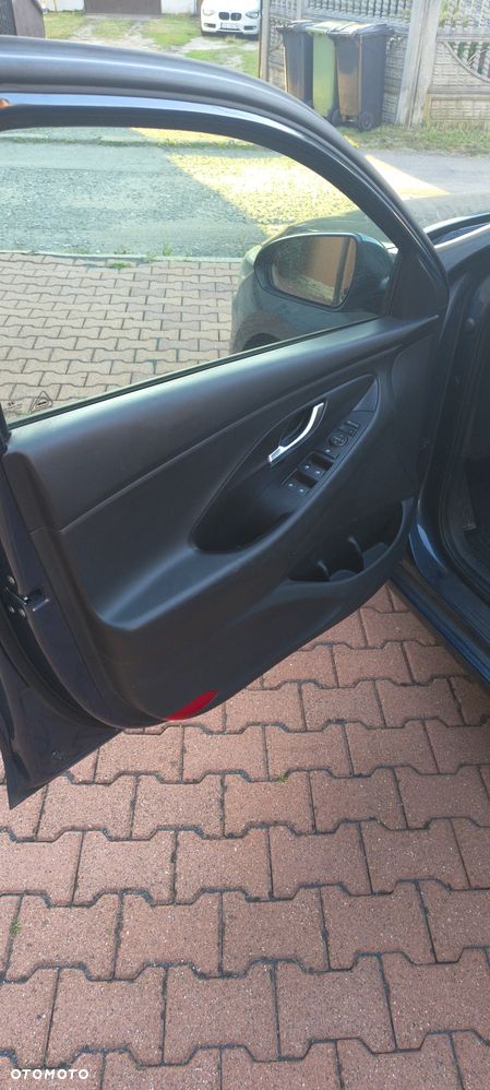 Hyundai i30 1.6 D Classic + DCT - 5