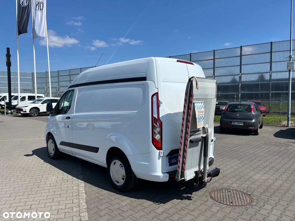 Ford Transit Custom - 8