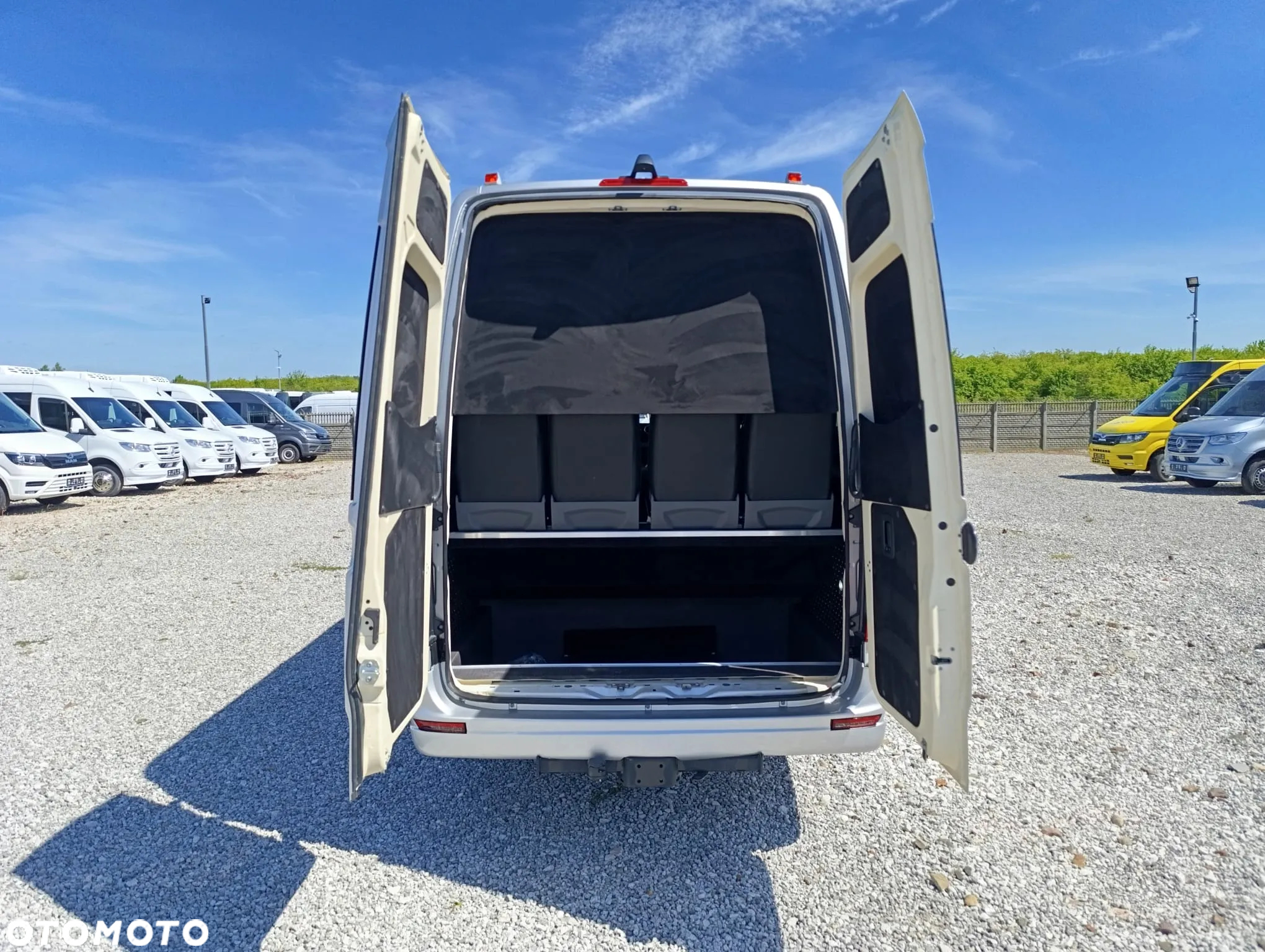 Mercedes-Benz Sprinter 517 - 6