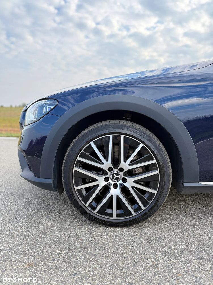 Mercedes-Benz Klasa E - 9