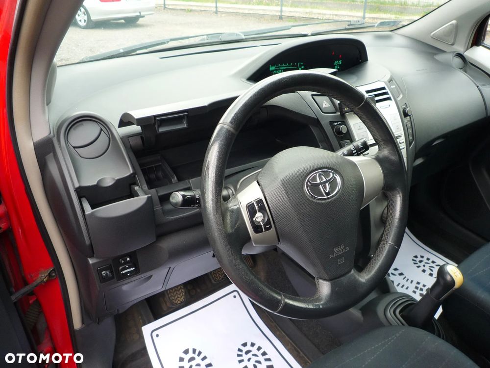 Toyota Yaris 1.4 D-4D Cool - 32