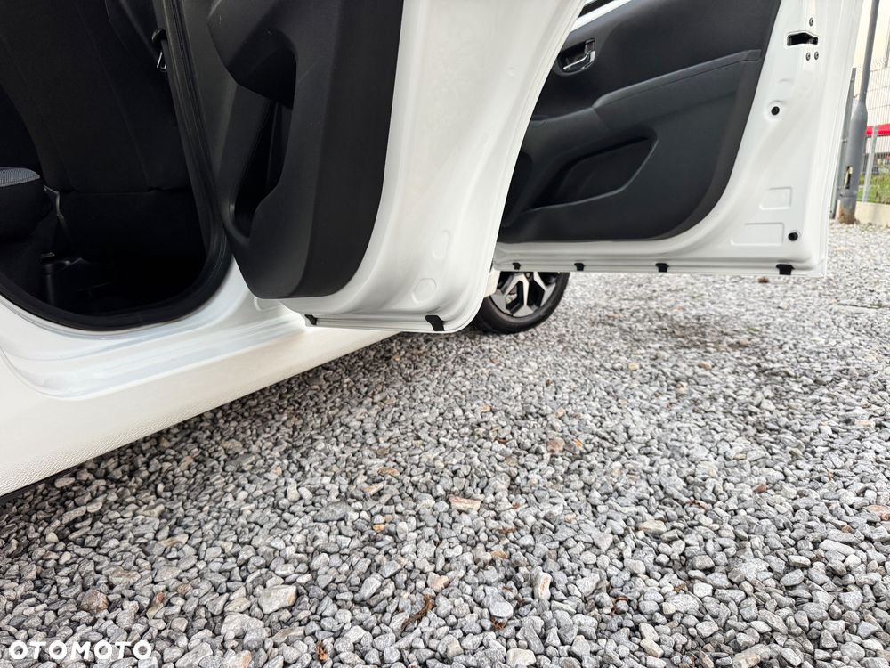 Toyota Aygo x.shift x-play connect - 34