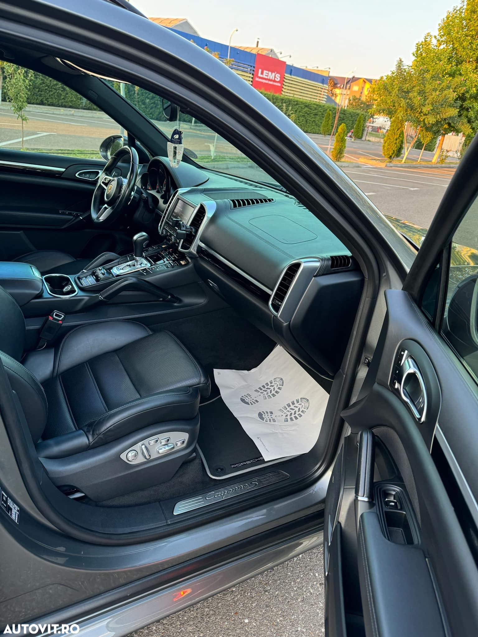 Porsche Cayenne 4.2 L S - 18