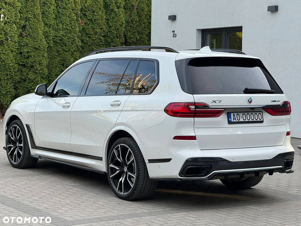 BMW X7 xDrive40i - 7
