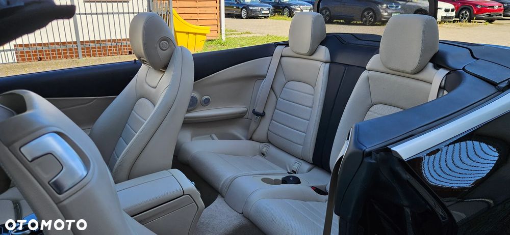 Mercedes-Benz Klasa C 300 Cabrio 9G-TRONIC AMG Line - 19