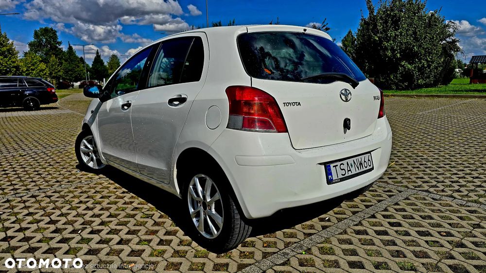 Toyota Yaris 1.4 D-4D Sol - 4