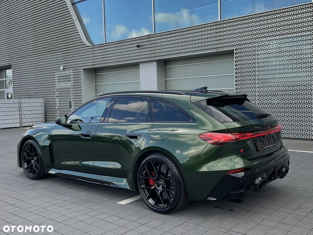 Audi RS5 Avant - 8
