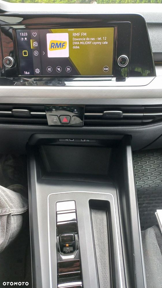 Volkswagen Golf - 32