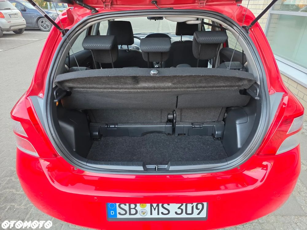 Toyota Yaris - 12