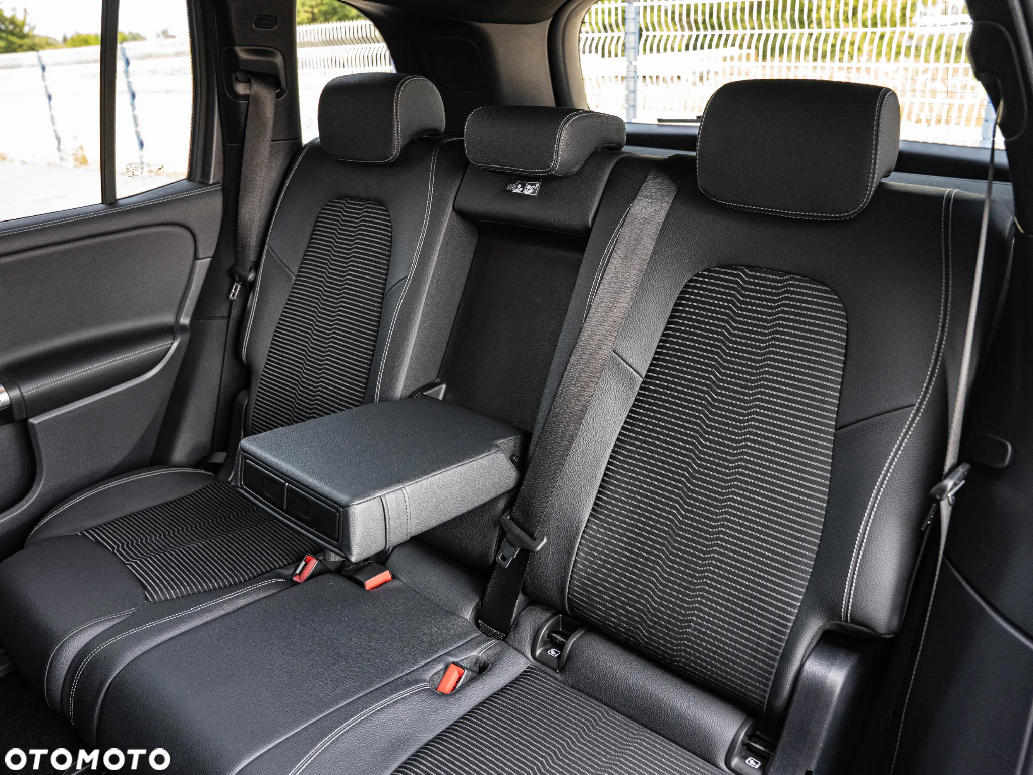 Mercedes-Benz GLB 220 d Progressive 8G-DCT - 29