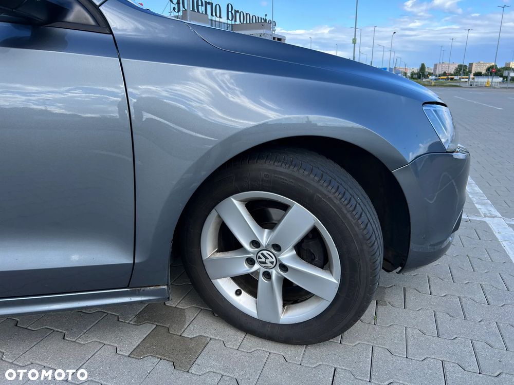 Volkswagen Jetta 1.2 TSI Trendline - 28