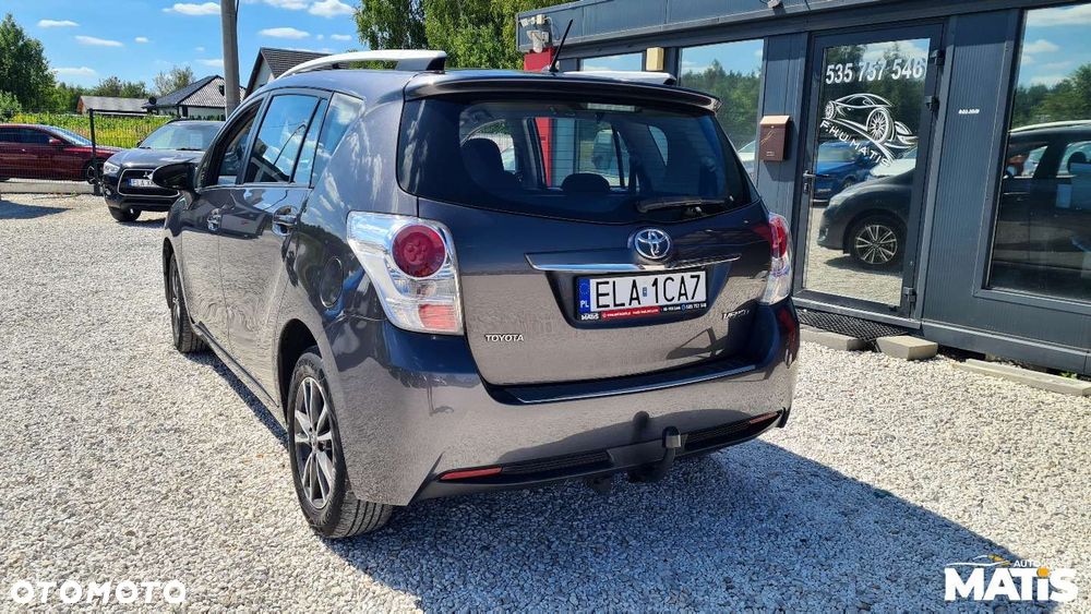 Toyota Verso - 36