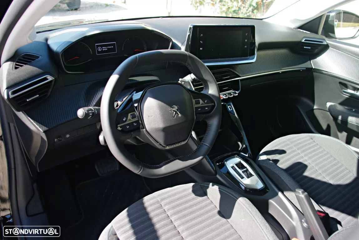 Peugeot 208 - 16