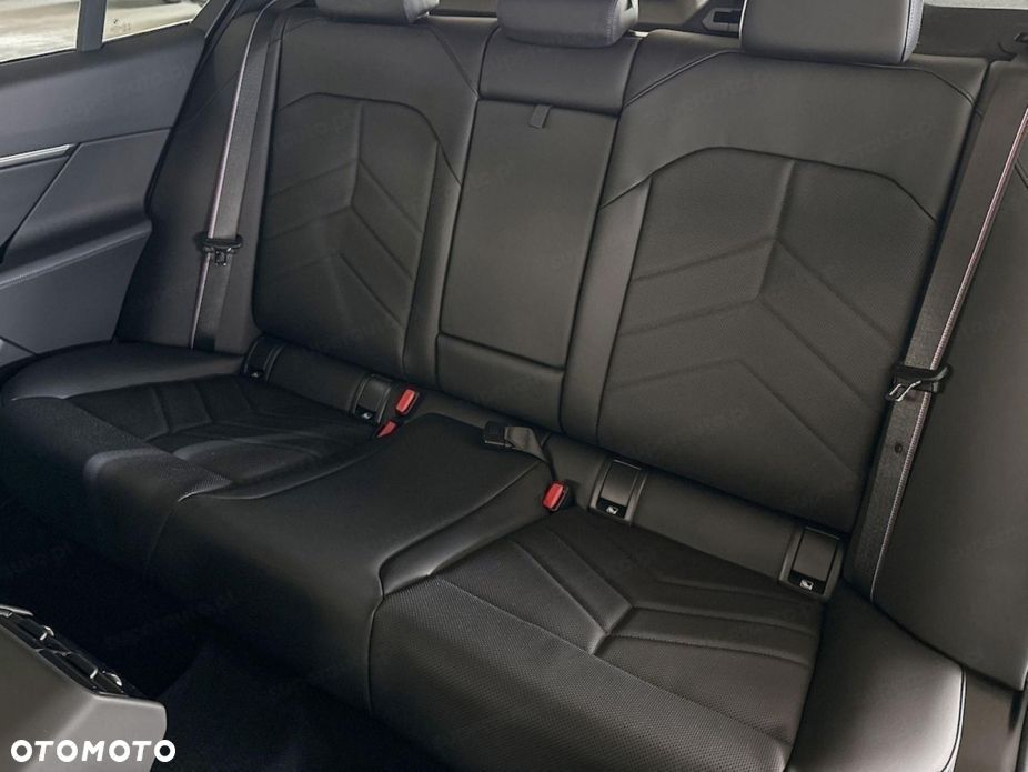 BMW Seria 5 520d xDrive mHEV M Sport - 13