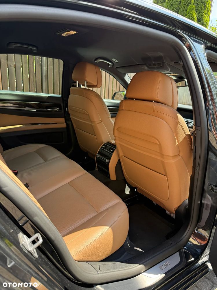 BMW Seria 7 740d xDrive - 5
