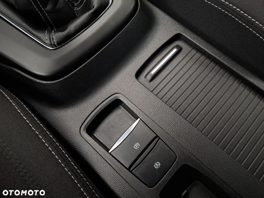Ford Focus 1.0 EcoBoost mHEV Titanium X - 38